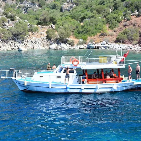 Berrak1 Icmeler Private Yacht Úszó hotel *